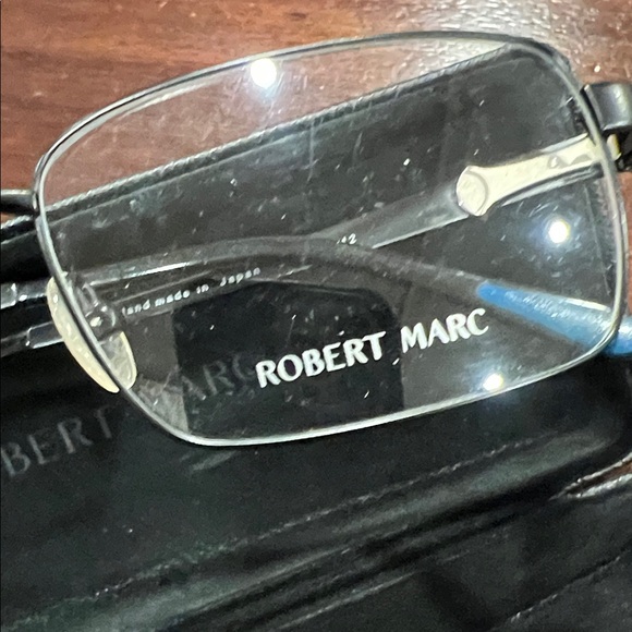 Robert Marc Silver Eyeglasses with Case - Picture 4 of 6